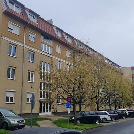 Ybs Apartman Appartement Zalaegerszeg Buitenkant foto