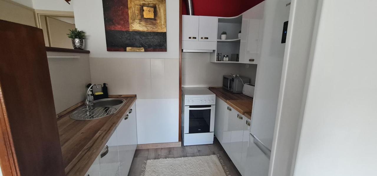 Ybs Apartman Appartement Zalaegerszeg Buitenkant foto